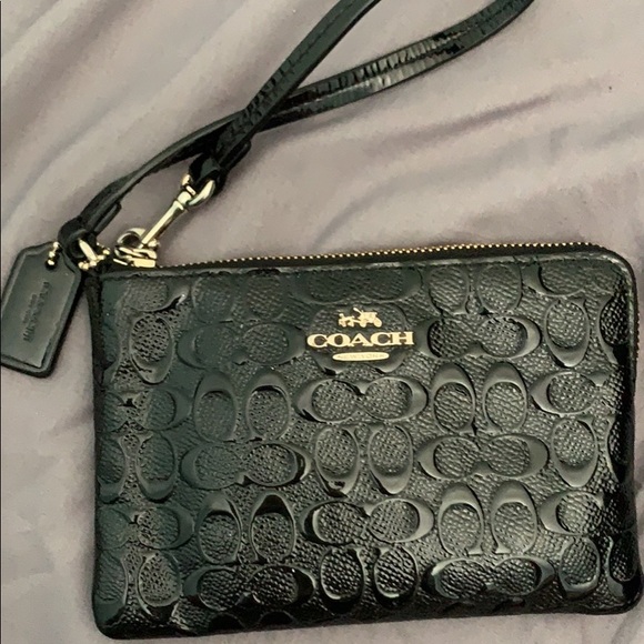 Coach Handbags - Coach wristlet Coach Handbags - Coach wristlet